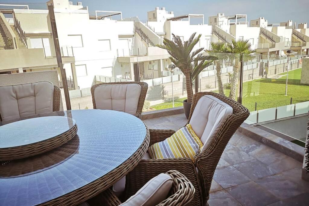 Black Sun. Modern Penthouse In Torrevieja Exterior foto